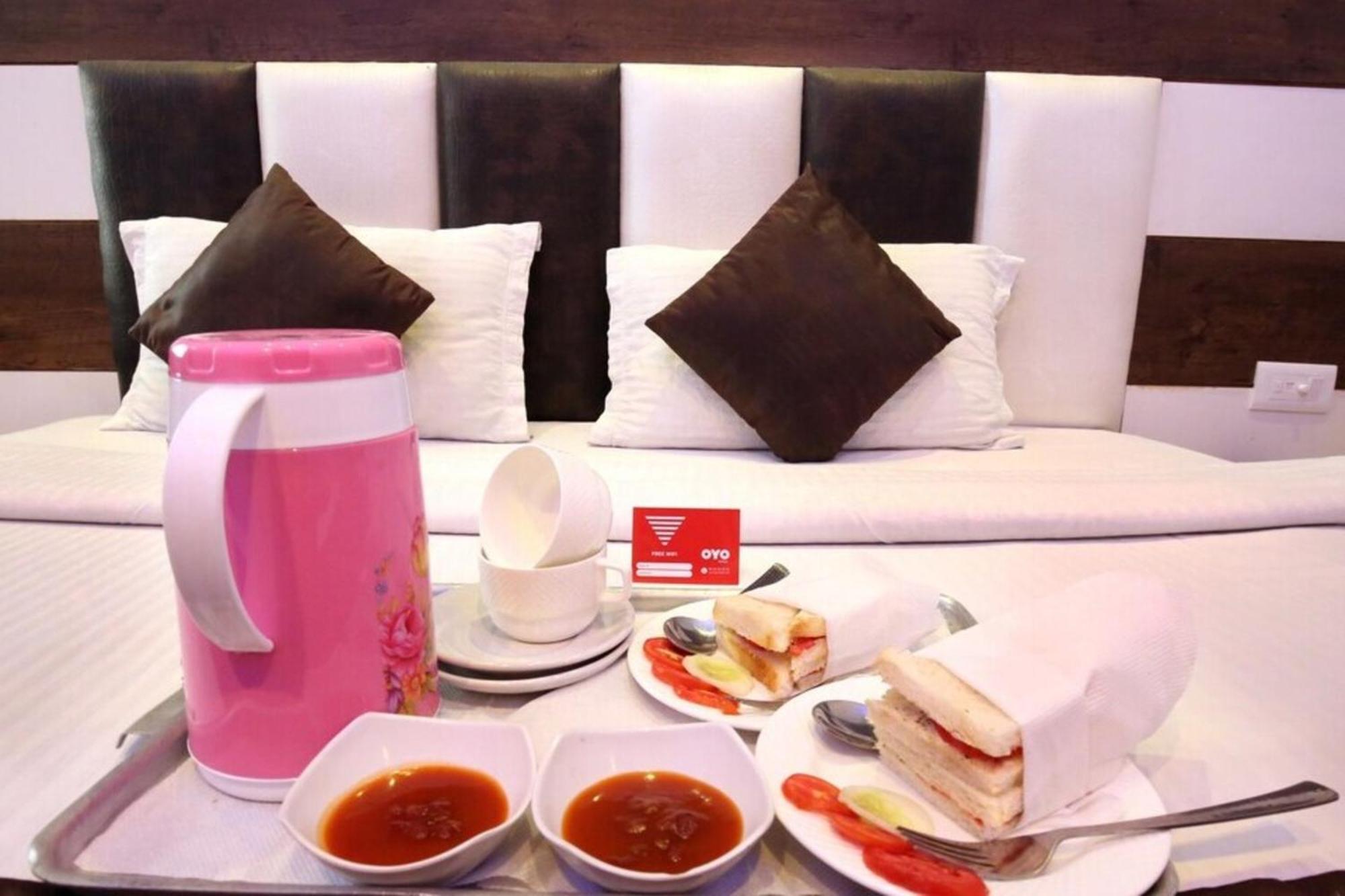 Hotel Ravi Residency Bharatpur Buitenkant foto