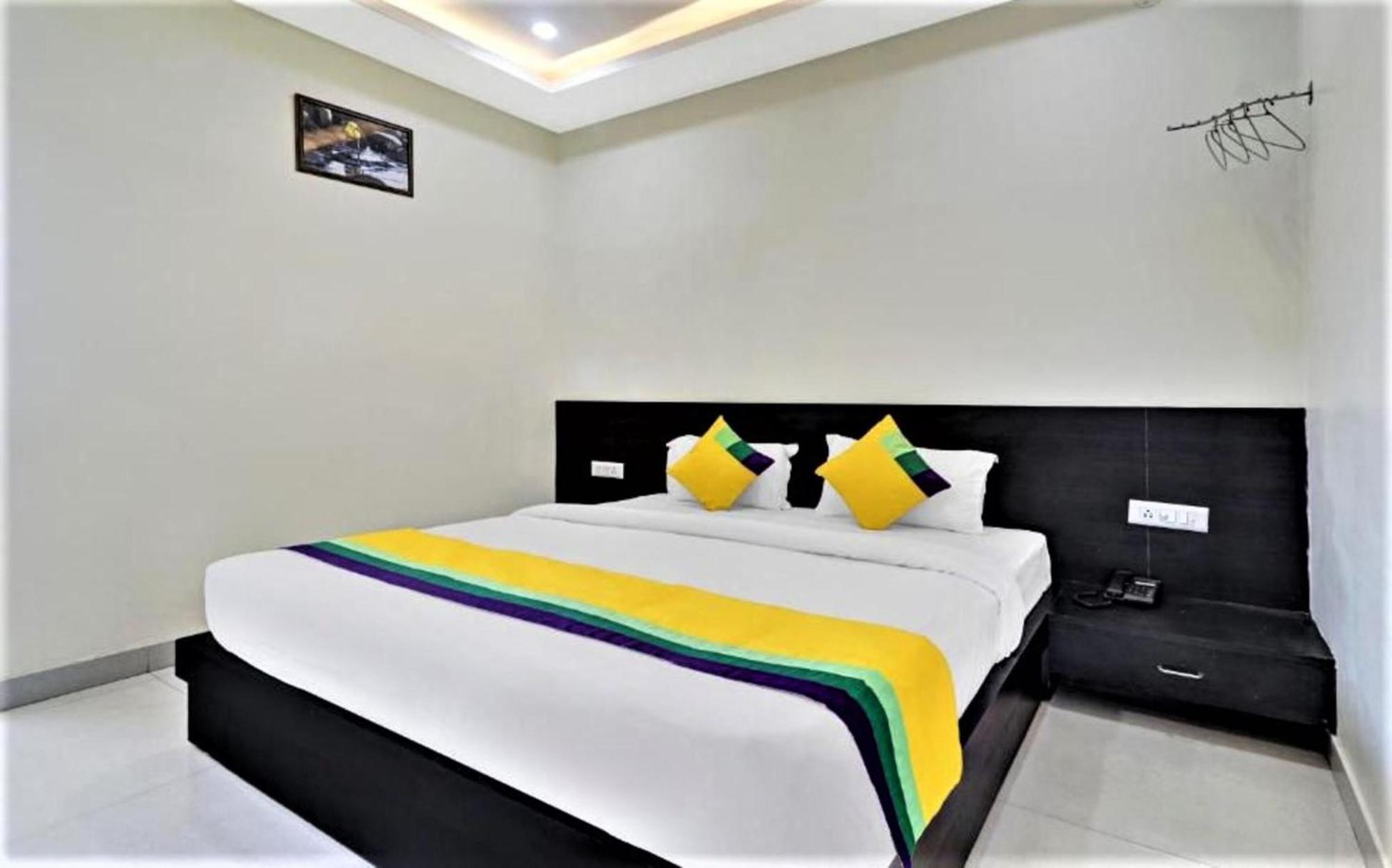 Hotel Ravi Residency Bharatpur Buitenkant foto